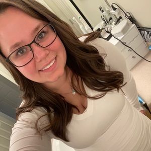 Meet your Posher, Candice